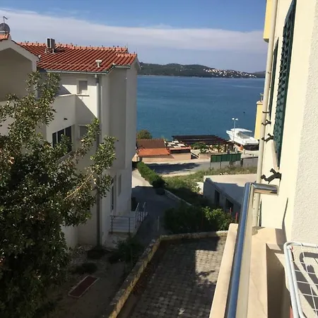 Rozac * Τρογκίρ